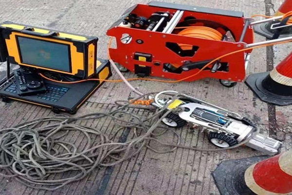 通河CCTV管道检测机器人